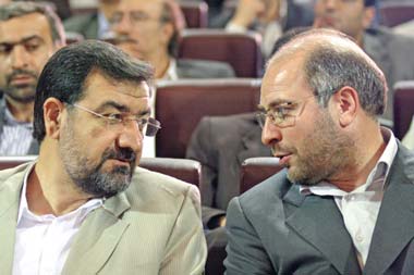 モフセン・レザーイー(左)とモハンマド・バーゲル・ガーリーバーフ(右)