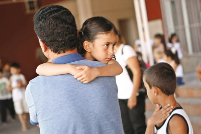 E学校システムには、月齢60-72ヵ月の児童213万3千人の就学登録がなされた。そのうち、就学必須の66-72ヵ月の児童数は60万人であり、60-66ヵ月の児童については、父兄が希望すれば就学できる。