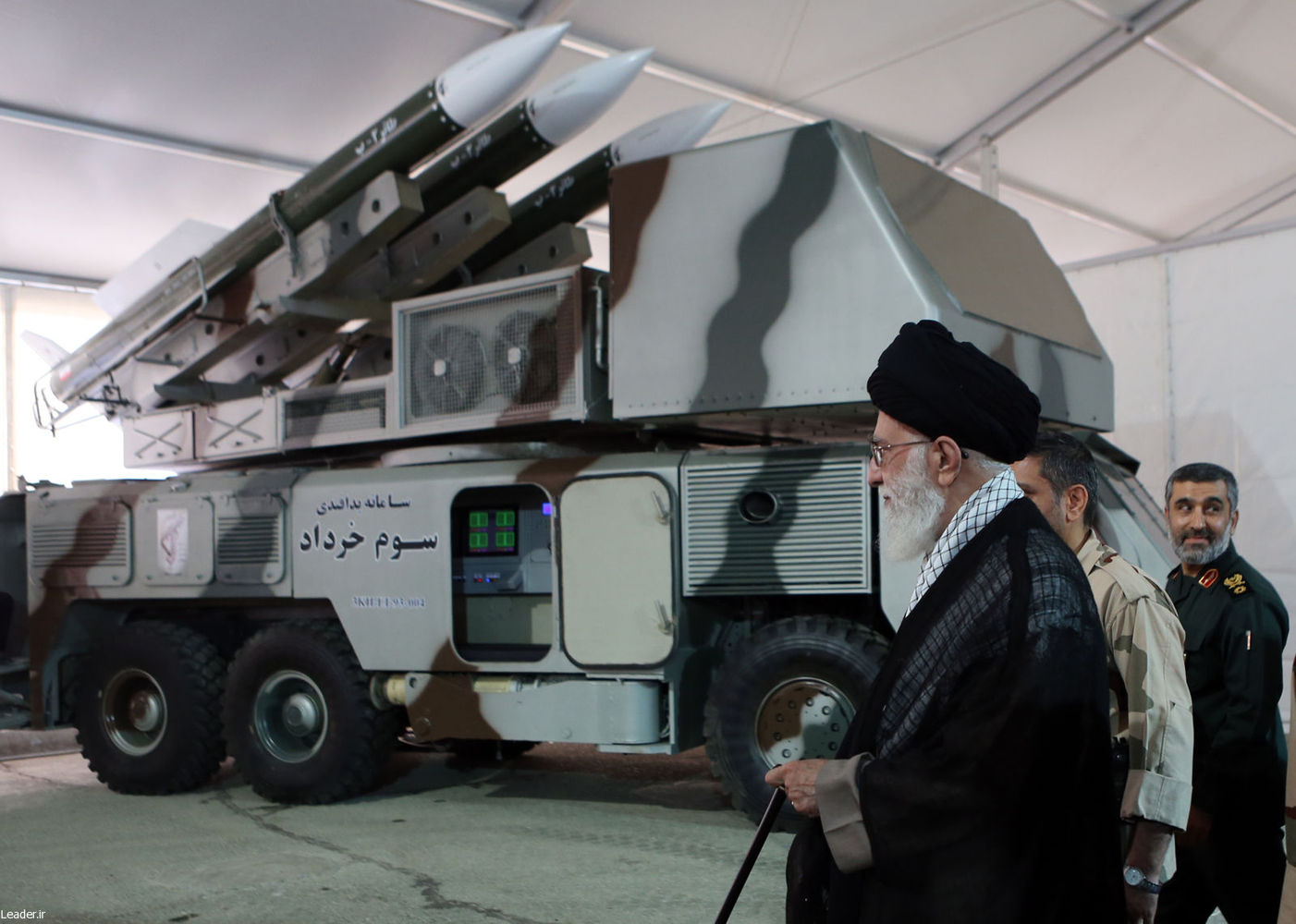 http://www.khamenei.ir/より。写っているのは国防システム「ホルダード月3日」