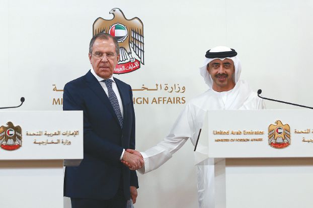 ラブロフ外相とアブドッラー・ビン・ザーイド外相、昨日のアブダビで(AFP)