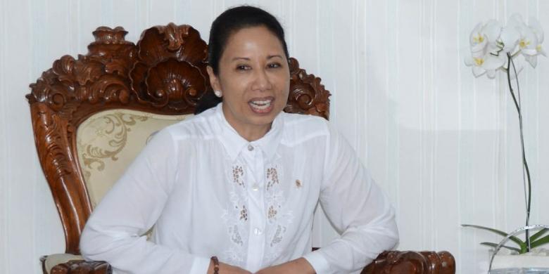 リニ・スマルノ国営企業相