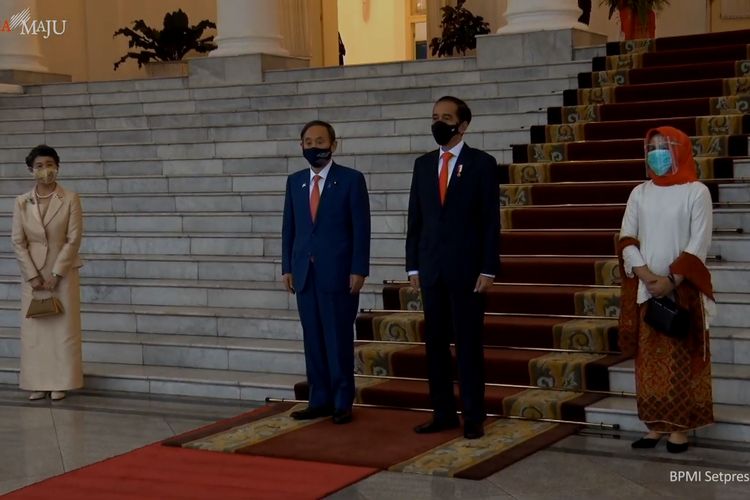 去る10月20日、西ジャワ州ボゴールの大統領宮殿にて菅義偉日本国首相を迎えるジョコ・ウィドド大統領（大統領のYouTube公式チャンネルより）