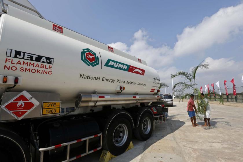 2017年5月6日ヤンゴン、ティラワ工業地帯で行われたプーマエネルギー事業の開会式(写真-EPA)