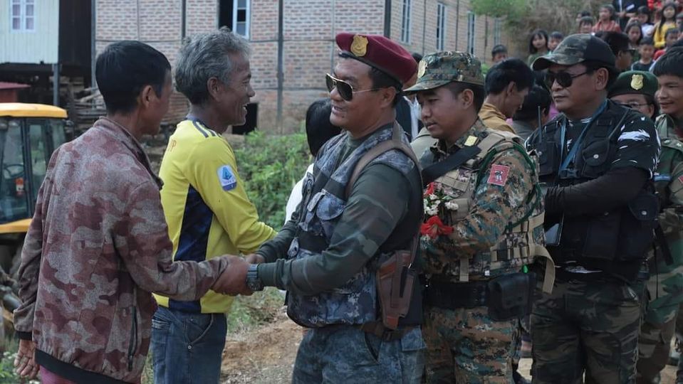 CNF/CNAメンバーがチン州タンタラン郡の村民らを訪問（写真：チン州情報センター）