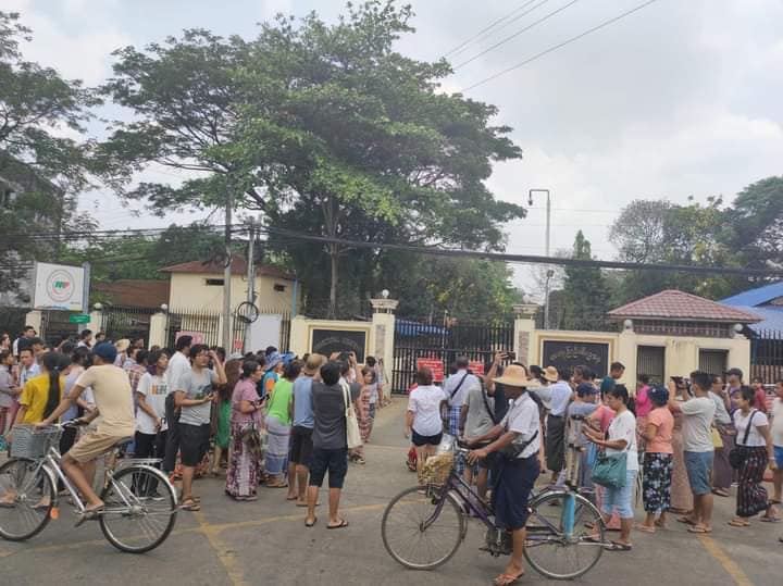 恩赦により釈放されたインセイン刑務所の様子